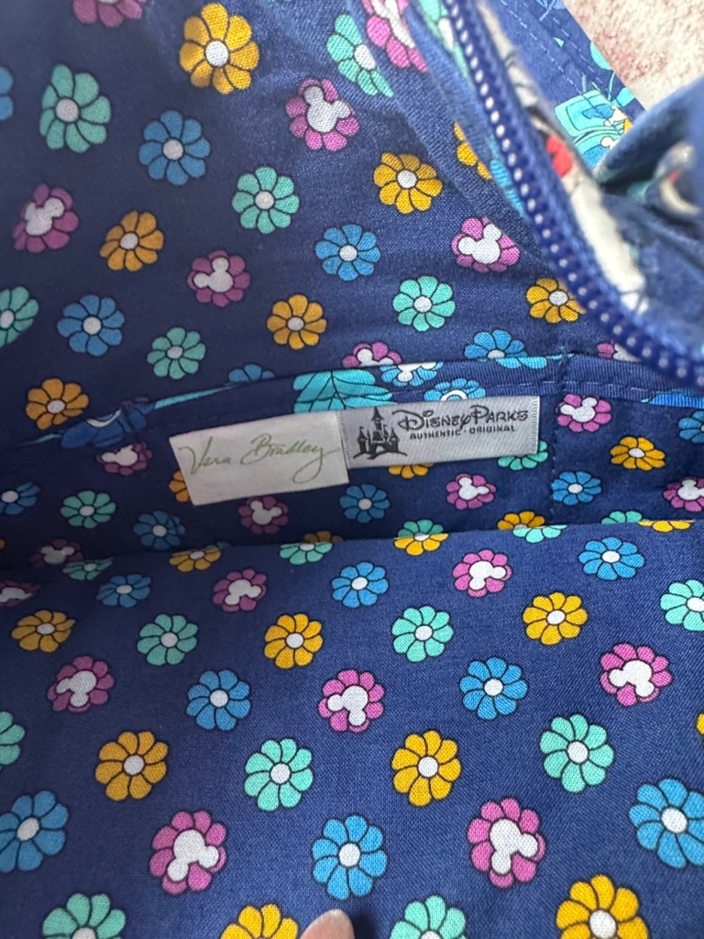 Vera Bradley Disney Navy Blue Floral Quilted Crossbody Mickey Minnie bag - Picture 2 of 5